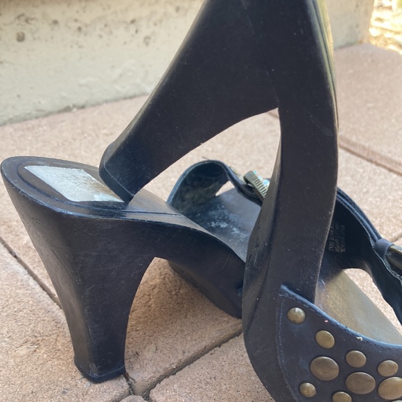 MIA women’s size 6 wooden clogs heels with rhinestone buckle - Picture 4 of 14